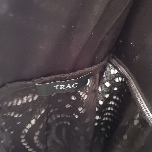 🎟 Off The Shoulders Black Dress - Picture 10 of 10